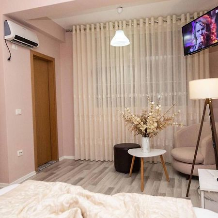 Two Bedroom Villaティラナ エクステリア 写真