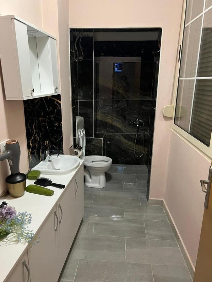 Two Bedroom Villaティラナ エクステリア 写真